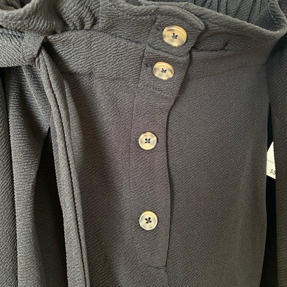 NWT Bar III Plus Size High-Rise Black Shorts, size 2X - Picture 3 of 5